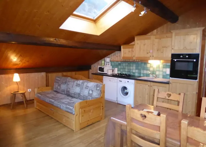 Cosy 2 Pieces Avec Balcon, Proche Centre Et Telecabine - Champagny-en-vanoise - Fr-1-464-145 아파트 라 플라뉴