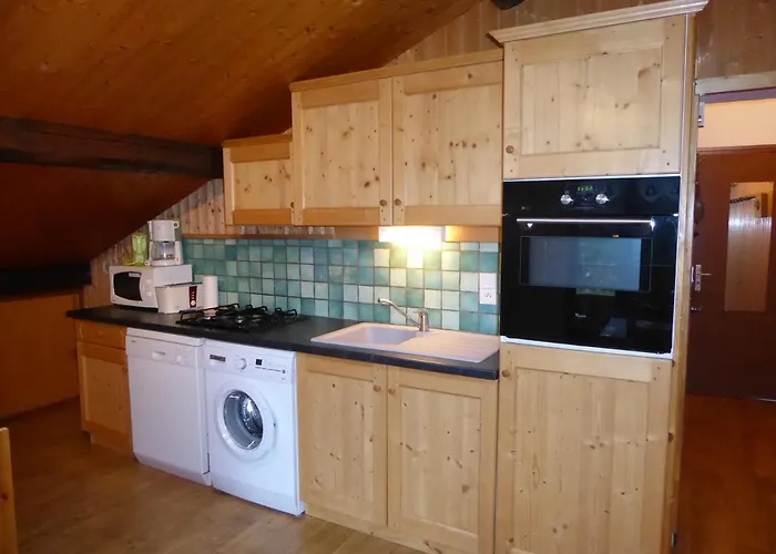 Cosy 2 Pieces Avec Balcon, Proche Centre Et Telecabine - Champagny-en-vanoise - Fr-1-464-145 *