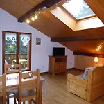Cosy 2 Pièces Avec Balcon, Proche Centre Et Télécabine - Champagny-en-vanoise - Fr-1-464-145 *