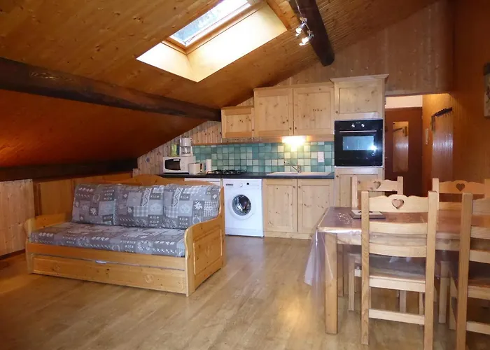 Cosy 2 Pieces Avec Balcon, Proche Centre Et Telecabine - Champagny-en-vanoise - Fr-1-464-145 *